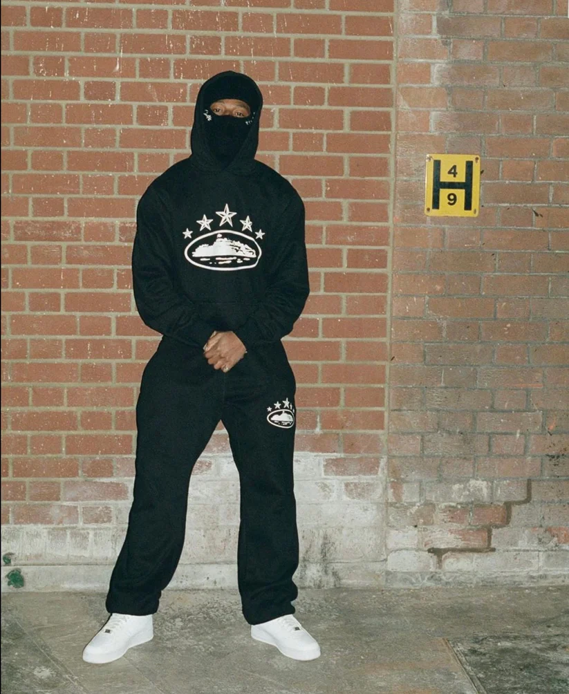 Corteiz 5 Starz Alcatraz Hoodie - (BLACK) - Image 3