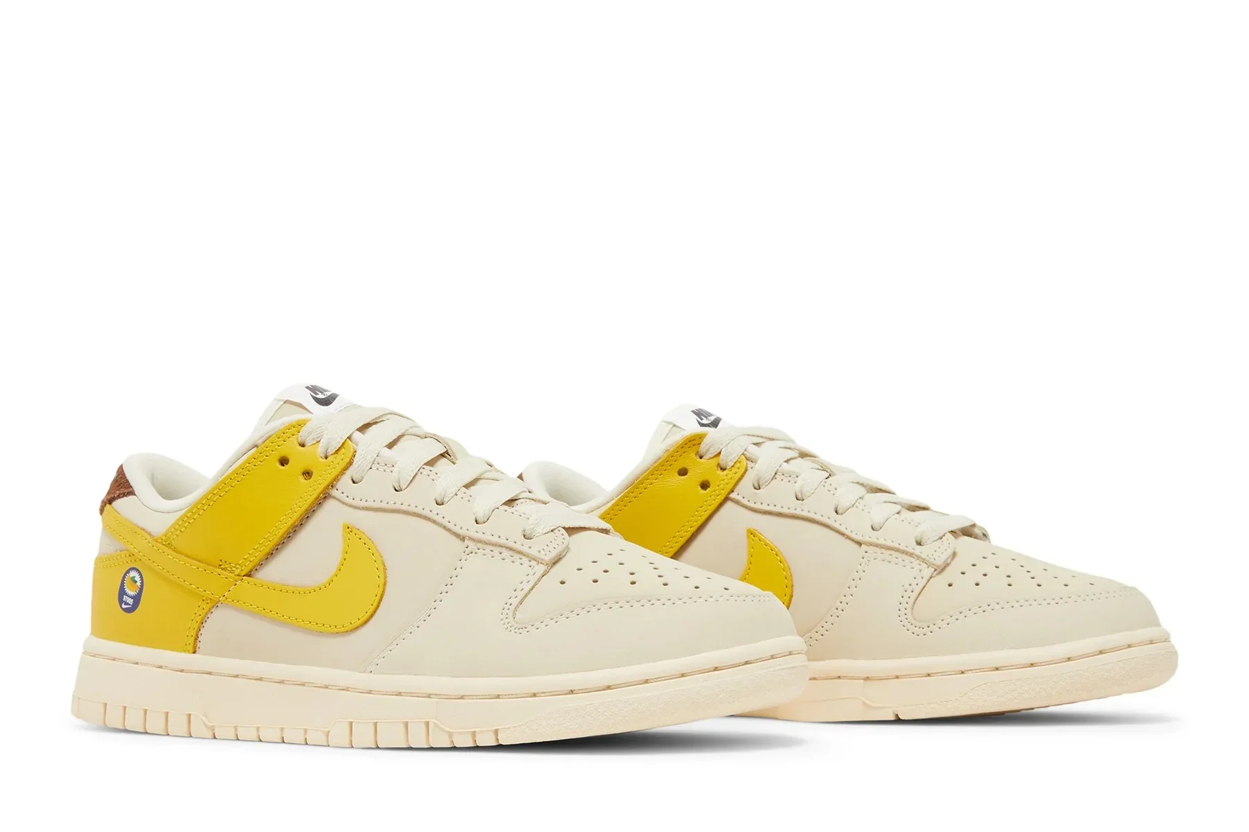 Nike Dunk Low LX Banana - Image 2